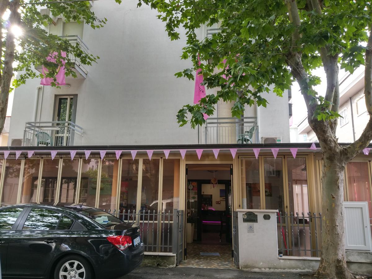 Hotel AnnaMare Rimini Exterior foto